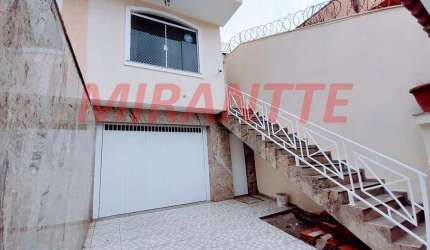 Sobrado de 169m² com 3 quartos em Horto Florestal