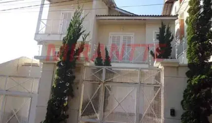 Sobrado de 300m² com 4 quartos em Tremembe