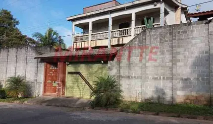Sobrado de 612m² com 4 quartos em Centro - Mairiporã