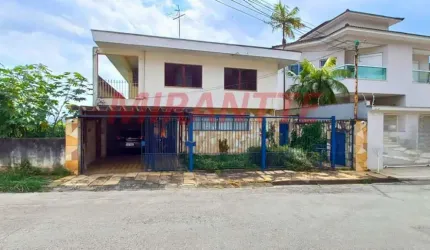 Sobrado de 286m² com 4 quartos em Jardim São Bento