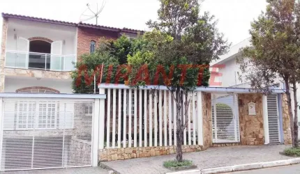 Sobrado de 400m² com 4 quartos em Jardim Guapíra