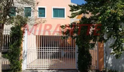 Sobrado de 191m² com 3 quartos em Água Fria