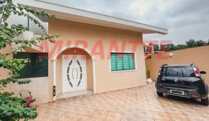 Sobrado de 260m² com 4 quartos em Vila Mazzei