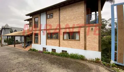 Sobrado de 478m² com 5 quartos em Serra Da Cantareira