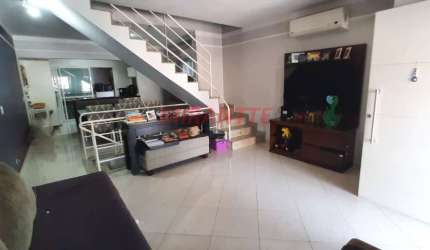 Sobrado de 150m² com 3 quartos em Água Fria