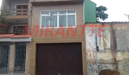 Sobrado de 350m² com 4 quartos em Jardim Peri