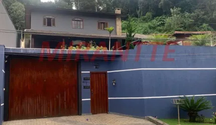 Sobrado de 600m² com 3 quartos em Serra Da Cantareira