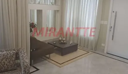 Sobrado de 791m² com 4 quartos em Água Fria