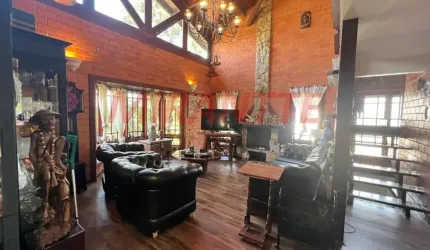 Sobrado de 308m² com 4 quartos em Serra Da Cantareira