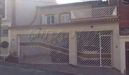 Sobrado de 190m² com 4 quartos em Horto Florestal
