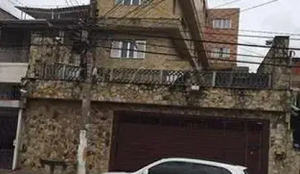 Sobrado de 656m² com 9 quartos em Vila Maria Alta