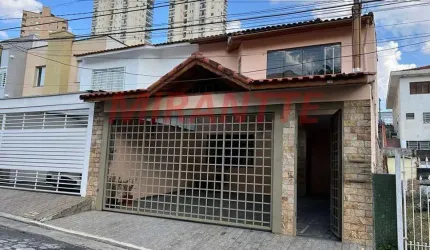 Sobrado de 116m² com 3 quartos em Água Fria