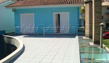 Sobrado de 260m² com 4 quartos em Jardim Itatinga