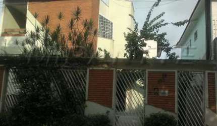 Sobrado de 350m² com 3 quartos em Jardim Guapíra