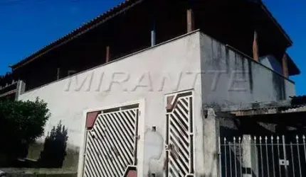 Sobrado de 275m² com 4 quartos em Vila Mirante