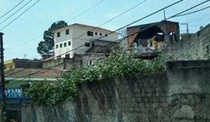 Terreno de 650m² em Jardim Peri