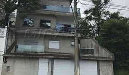 Sobrado de 260m² com 5 quartos em Tremembe