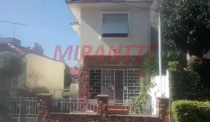 Sobrado com 2 quartos em Santa Terezinha