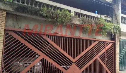 Sobrado de 180m² com 3 quartos em Parque Taipas