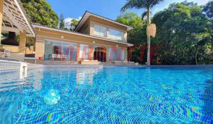 Sobrado de 319m² com 3 quartos em Serra Da Cantareira