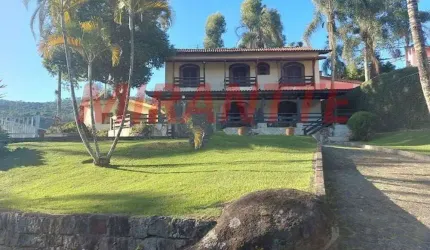 Sobrado de 286m² com 3 quartos em Caceia