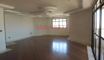 Apartamento de 490m² com 4 quartos em Água Fria