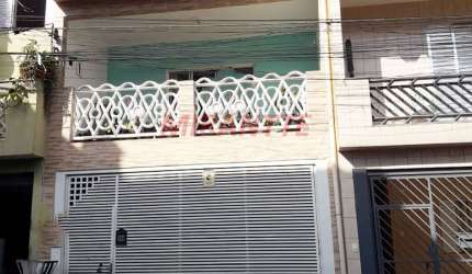 Sobrado de 240m² com 5 quartos em Tremembe
