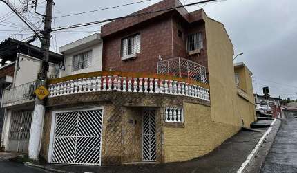 Sobrado de 195m² com 4 quartos em Vila Nova Cachoeirinha