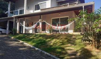 Sobrado de 304m² com 2 quartos em Roseira