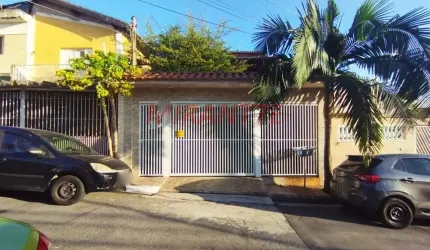 Sobrado de 253m² com 4 quartos em Vila Augusta