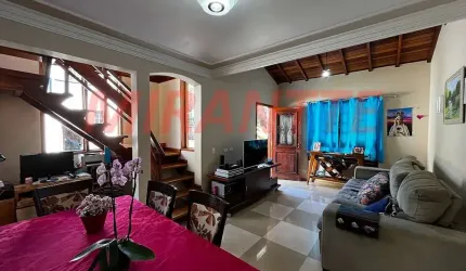 Casa terrea de 235m² com 8 quartos em Serra da Cantareira