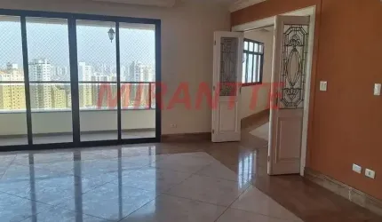 Apartamento de 245m² com 4 quartos em Água Fria