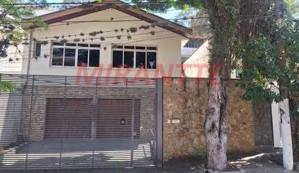 Sobrado de 239m² com 3 quartos em Jardim Bibi