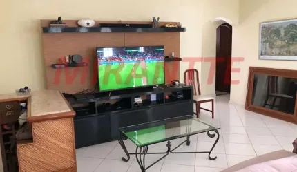 Cond. fechado de 180m² com 3 quartos em Horto Florestal