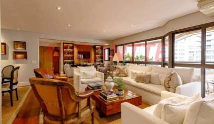 Apartamento de 195m² com 4 quartos em Itaim Bibi