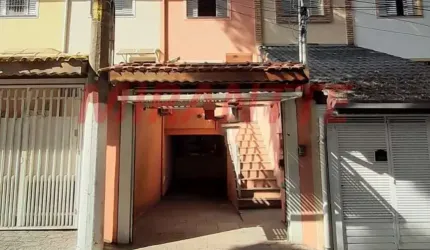 Sobrado de 106m² com 2 quartos em Jardim Carlu
