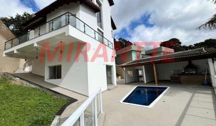 Cond. fechado de 1200m² com 3 quartos em Caraguata