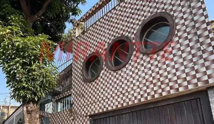Sobrado de 207m² com 3 quartos em Vila Romero