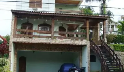 Cond. fechado de 390m² com 4 quartos em CONDOMÍNIO ARUÃ