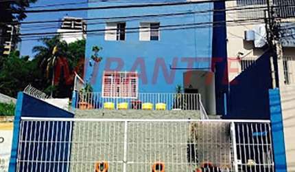 Comercial de 450m² em Santana