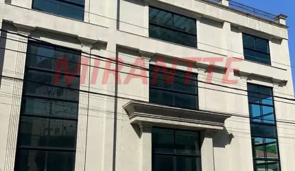 Comercial de 1942m² em Santana