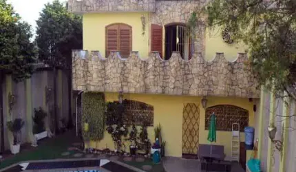 Sobrado de 500m² com 4 quartos em Vila Paiva