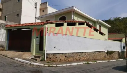Sobrado de 262m² com 3 quartos em Vila Rosa