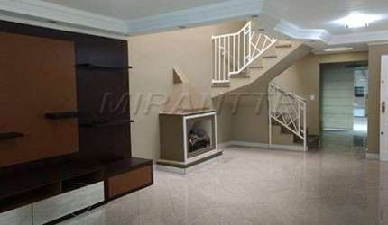 Sobrado de 224m² com 4 quartos em Jardim Floresta