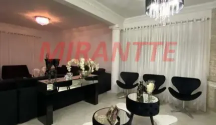 Sobrado de 400m² com 4 quartos em Horto Florestal