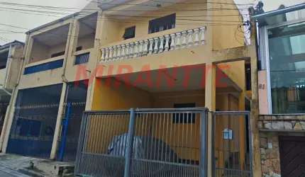 Sobrado de 250m² com 4 quartos em Jardim Tremembé