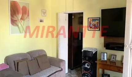Sobrado de 286m² com 4 quartos em Vila Carbone