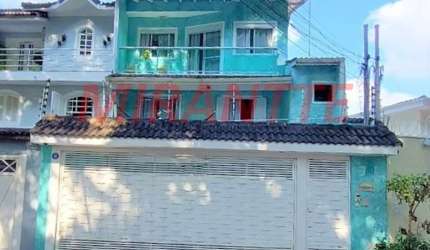 Sobrado de 158m² com 4 quartos em Jardim Virginia Bianca