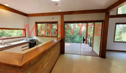 Sobrado de 230m² com 3 quartos em Serra da Cantareira
