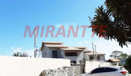 Sobrado de 170m² com 3 quartos em Terra Preta
